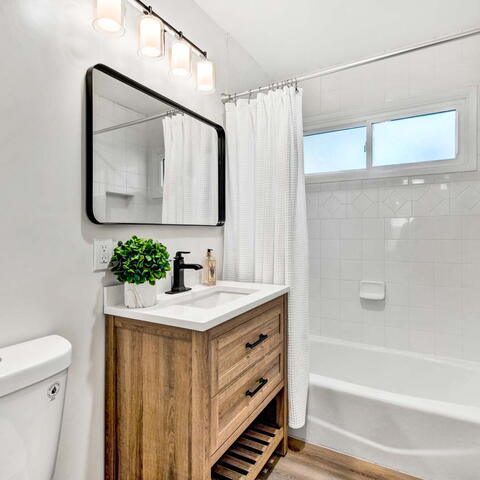 2701 W Saint Andrew Place Listing Image Thumbnail #13