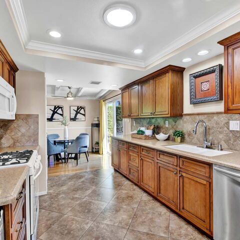 18041 Norwood Park Place Listing Image Thumbnail #6