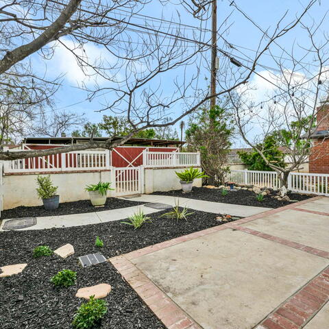 13042 Newhaven Drive Listing Image Thumbnail #23